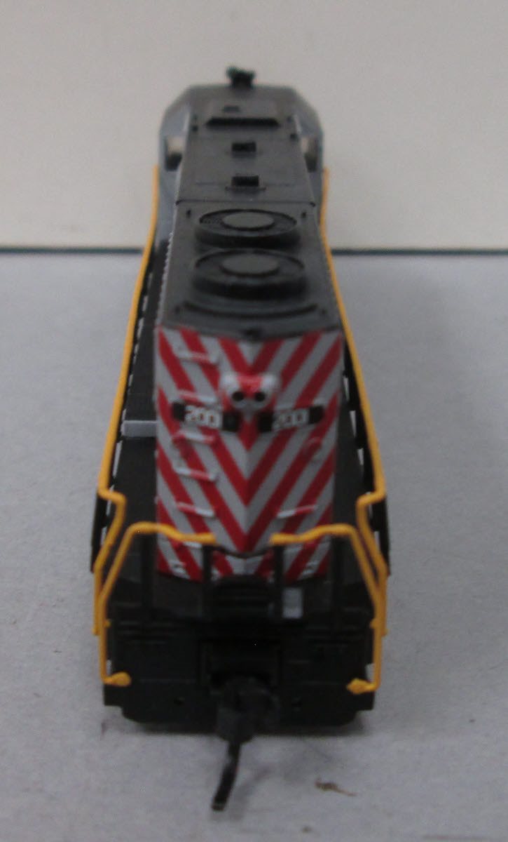 Atlas 48914 N Scale Norfolk Southern GP-38 Powered Diesel Locomotive #2001