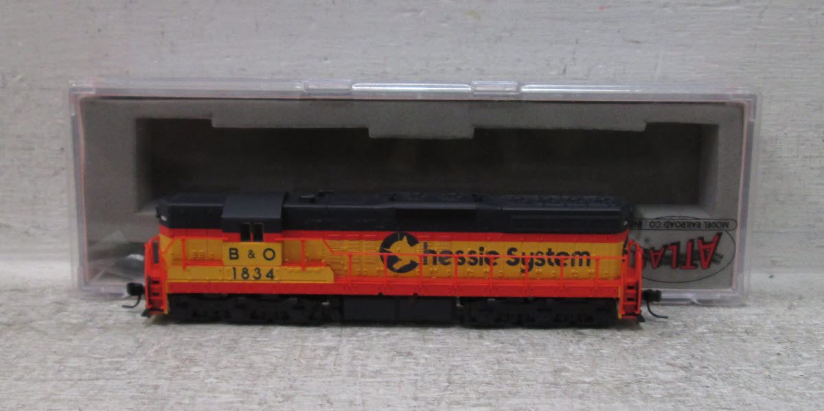 Atlas 53503 N Scale Chessie System B&O SD-9 Powered Locomotive #1834 LN/Box