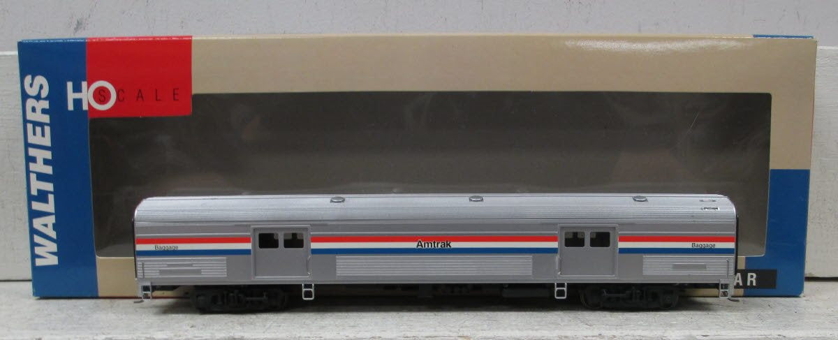 Walthers 932-6403 HO Scale Amtrak Phase 3 73' Budd Baggage Car LN/Box