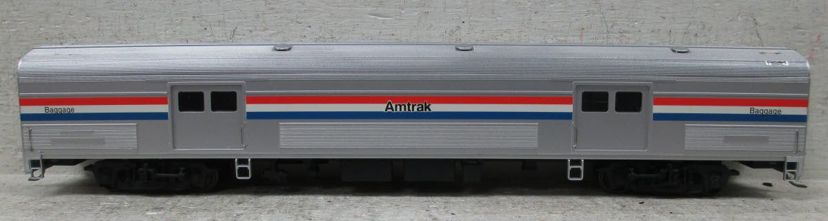 Walthers 932-6403 HO Scale Amtrak Phase 3 73' Budd Baggage Car LN/Box