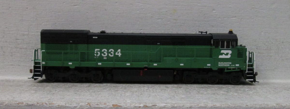 tlas 7305 HO Burlington Northern GE U30C Diesel Locomotive Standard DC #5334