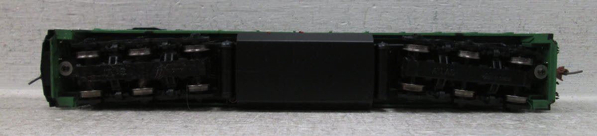 tlas 7305 HO Burlington Northern GE U30C Diesel Locomotive Standard DC #5334