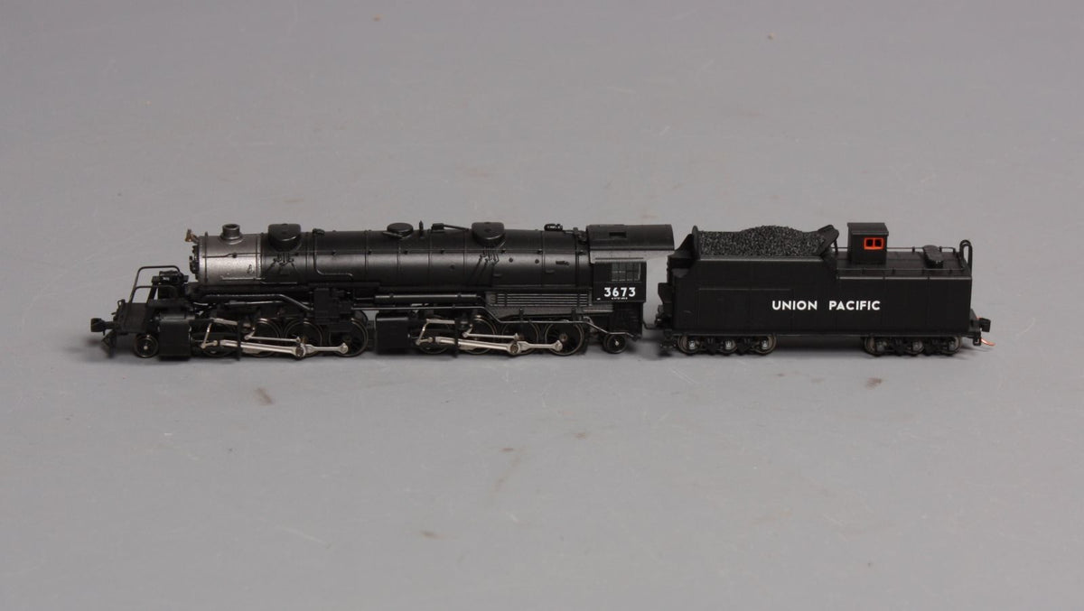 Life Like 7580 N Scale Union Pacific 2-8-8-2 Steam Locomotive & Tender #3673 LN/Box