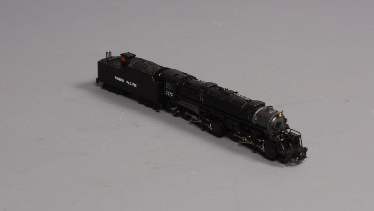 Life Like 7580 N Scale Union Pacific 2-8-8-2 Steam Locomotive & Tender #3673 LN/Box