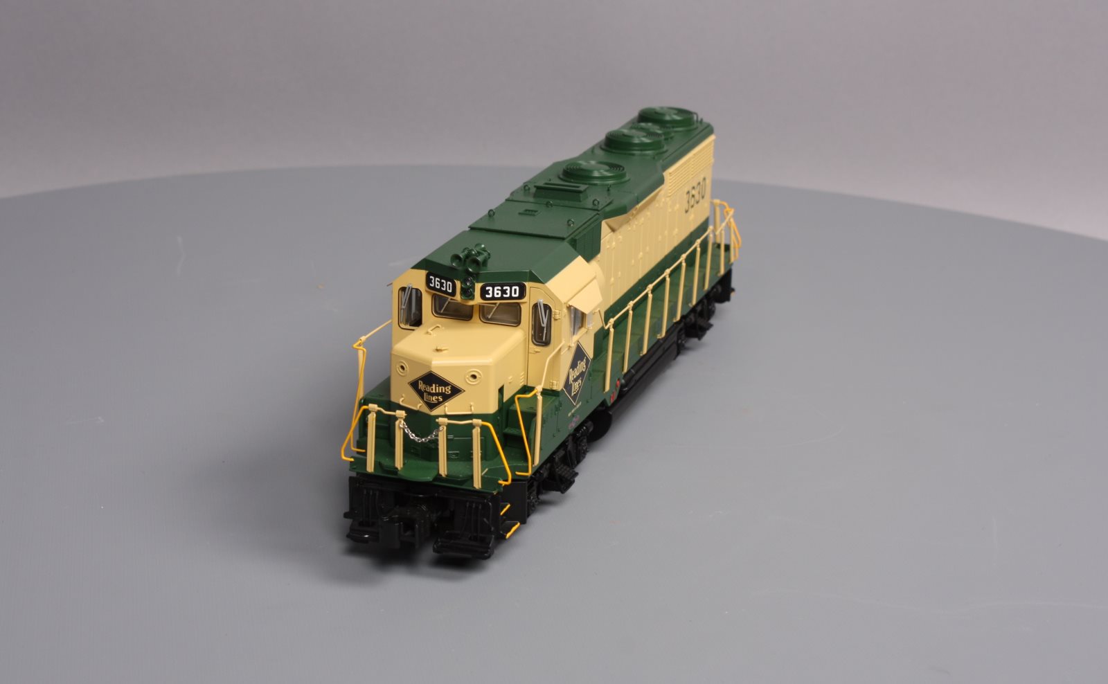 Lionel 6-38973 Reading Legacy GP35 Diesel Locomotive #3630