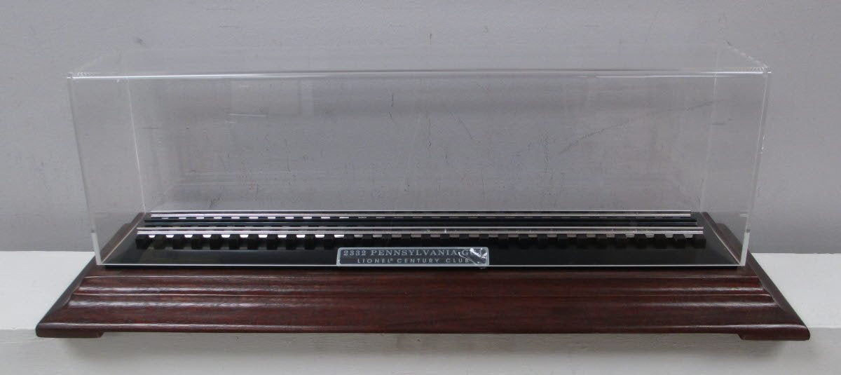 Lionel 6-18314 O Pennsylvania GG-1 Electric Locomotive #2332 w/Name Plate & Case MT/Box