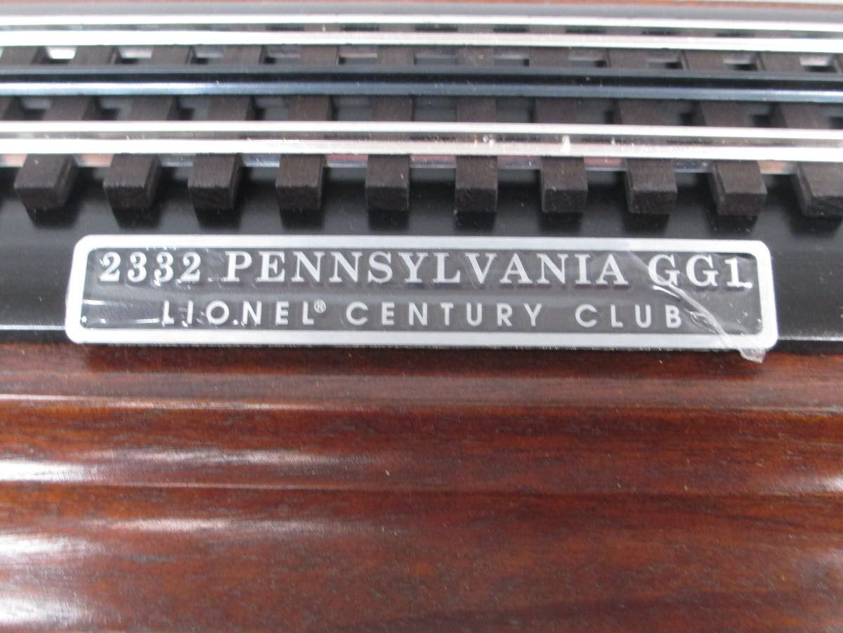 Lionel 6-18314 O Pennsylvania GG-1 Electric Locomotive #2332 w/Name Plate & Case LN/Box