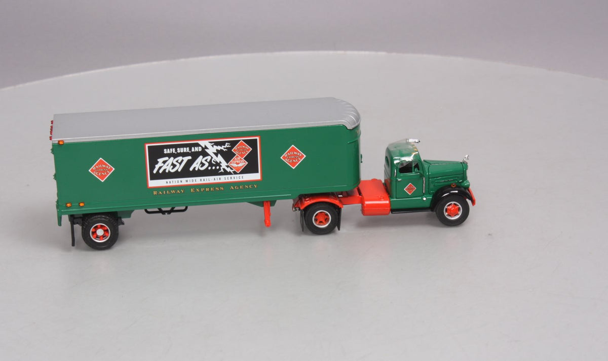 SpecCast 38020 1:50 Railway Express Agency Truck and Trailer