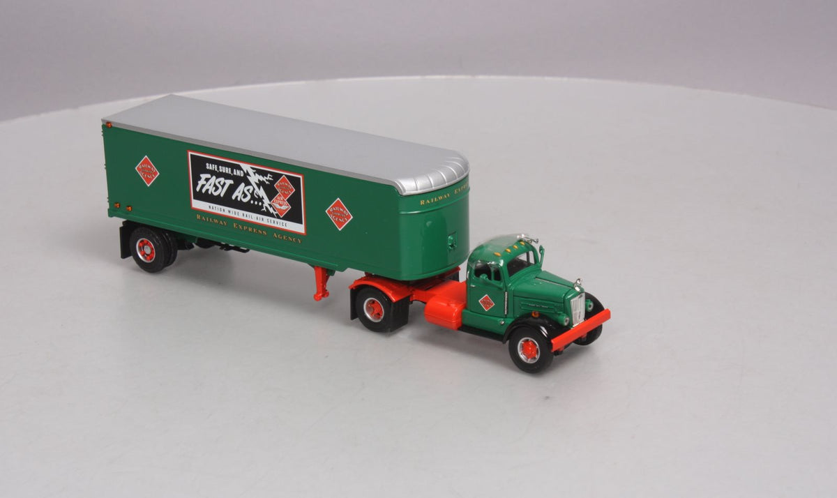 SpecCast 38020 1:50 Railway Express Agency Truck and Trailer