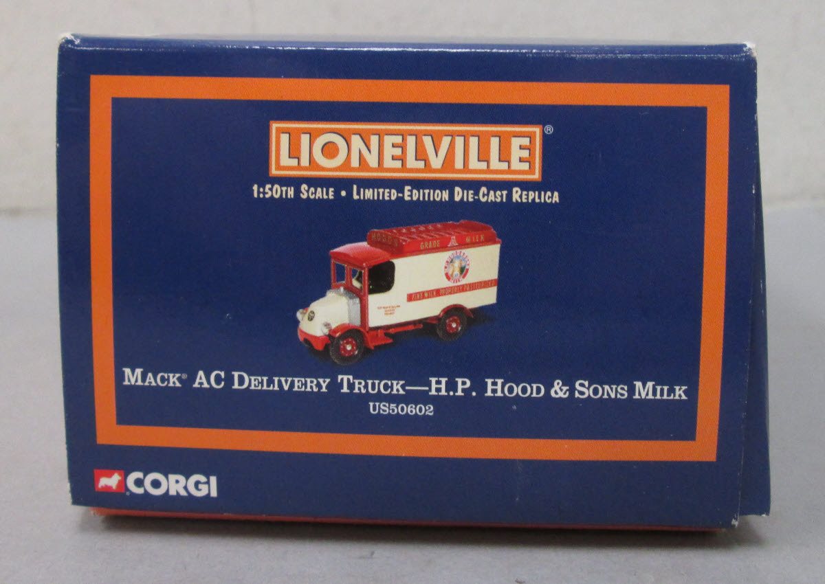 Corgi US50602 1:50 H.P. Hood & Soons Milk Mack AC Delivery Truck