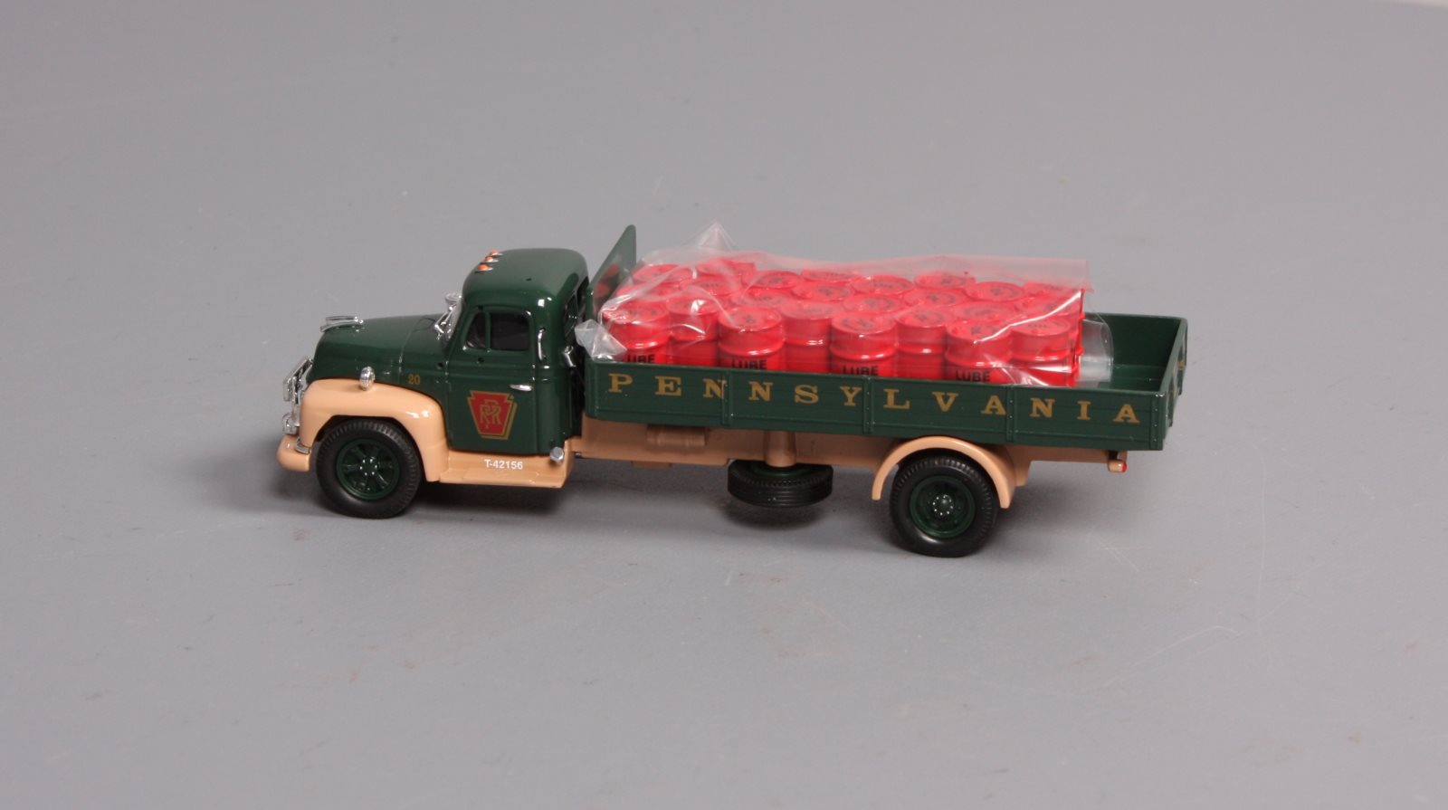 Corgi US52908 1:50 Pennsylvania Railroad Diamond T620 Dropside Truck