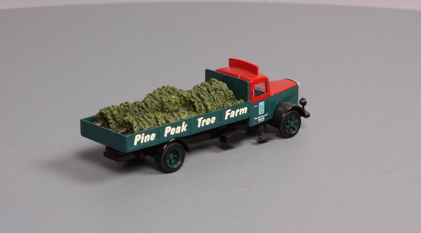 Corgi US74503 1:50 Scale Pine Peak Tree Farm Truck Flatbed W/Christmas Trees