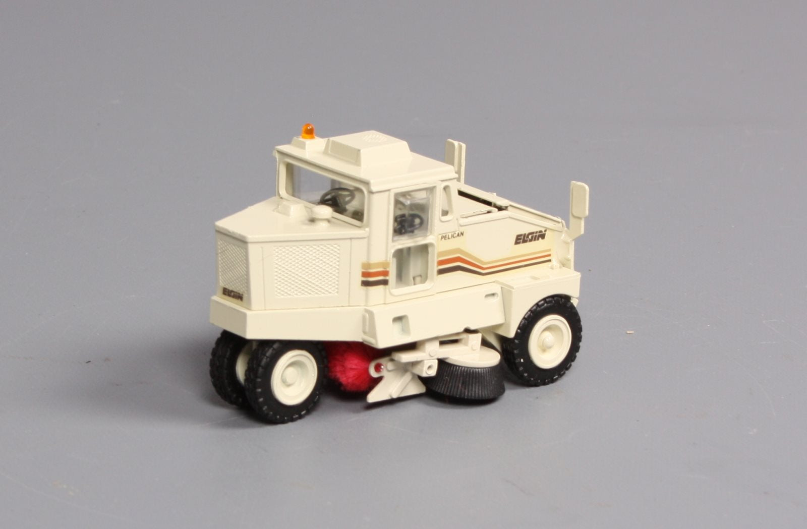 Conrad 5066 1:50 Scale Elgin Pelican Street Sweeper Die Cast Model EX/Box