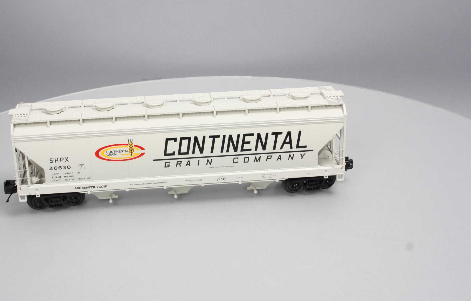 MTH 20-97882 O MTHRRC-2018 Continental Grain Company 3-Bay Centerflow Hopper LN/Box