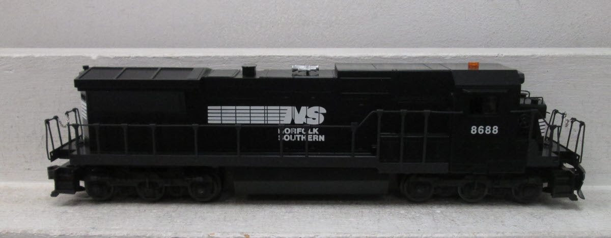 Lionel 6-18213 O Gauge Norfolk Southern Dash 8 40-C Diesel Locomotive #8688 EX/Box