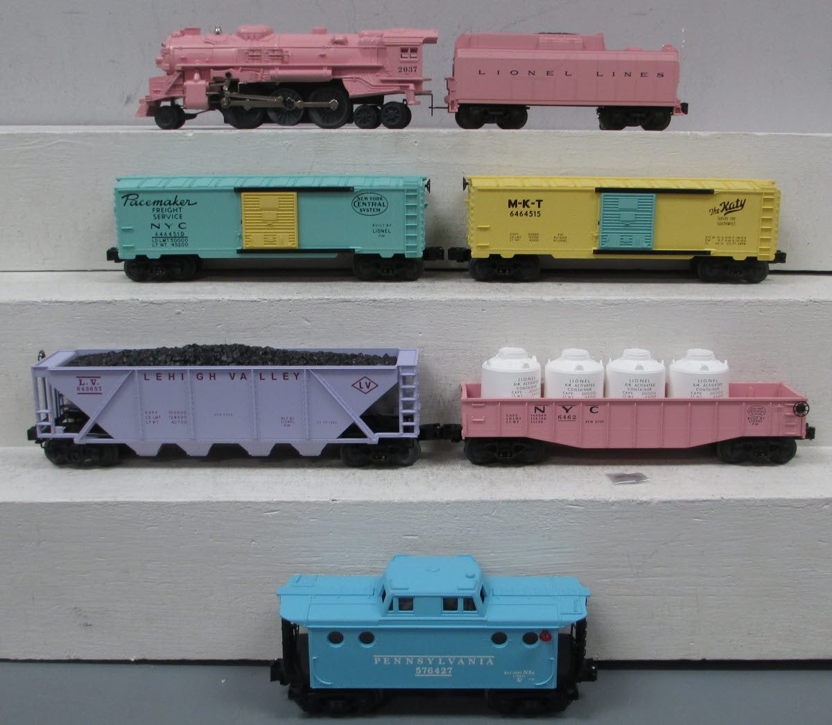 Lionel 6-31700 O Gauge Girl's Steam Train Set NIB