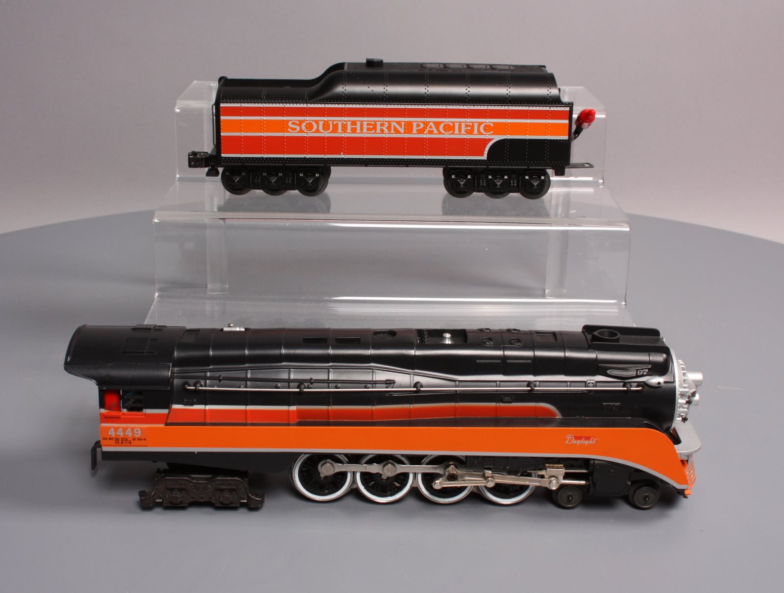 Lionel 6-18071 O Gauge Southern Pacific Daylight Steam Locomotive & Tender #4449 EX/Box