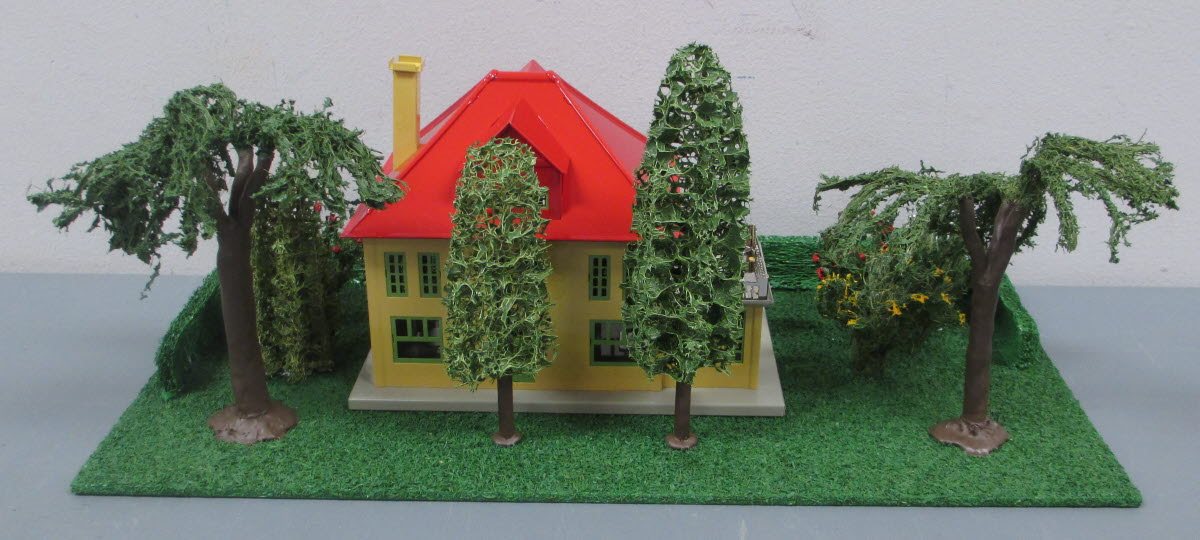 Lionel 11-90072 #911 Tinplate Red & Cream Villa & Country Estate Plot NIB
