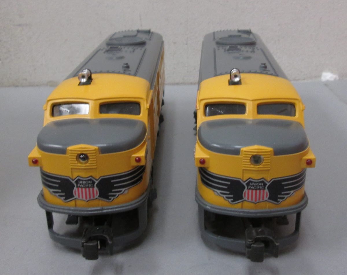 Lionel 6-18119 O Gauge Union Pacific FA-2 Alco AA Diesel Engine Set #8119/8120 LN/Box