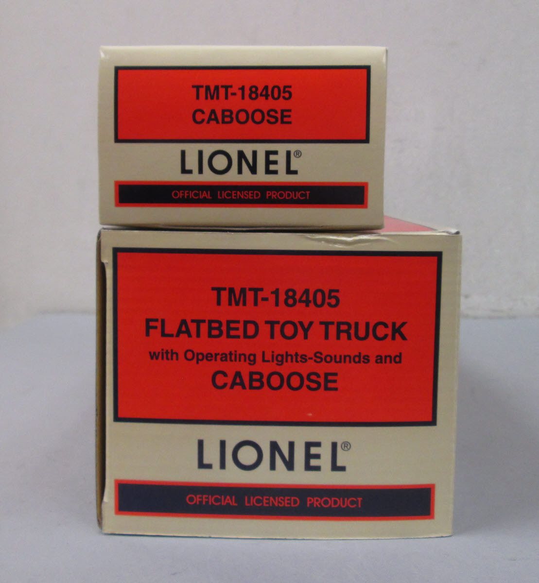 Lionel TMT-18405 O Gauge Flatbed Toy Truck with Operating Lights-Sound Caboose NIB
