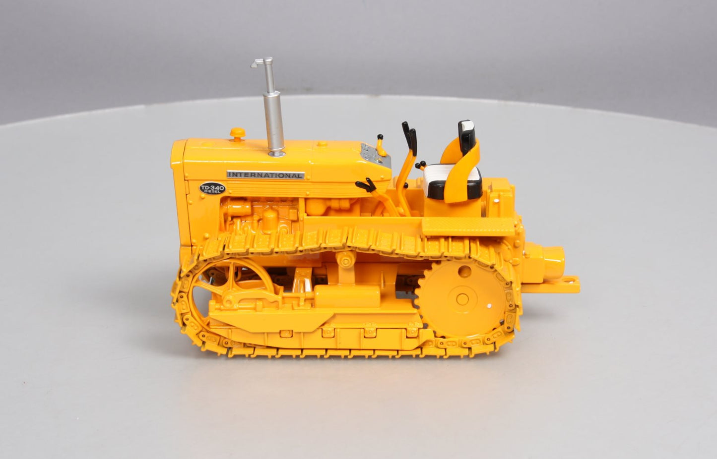 Ertl 4592 1:16 Scale Die-Cast NTTCS International TD-340 Crawler MT/Box