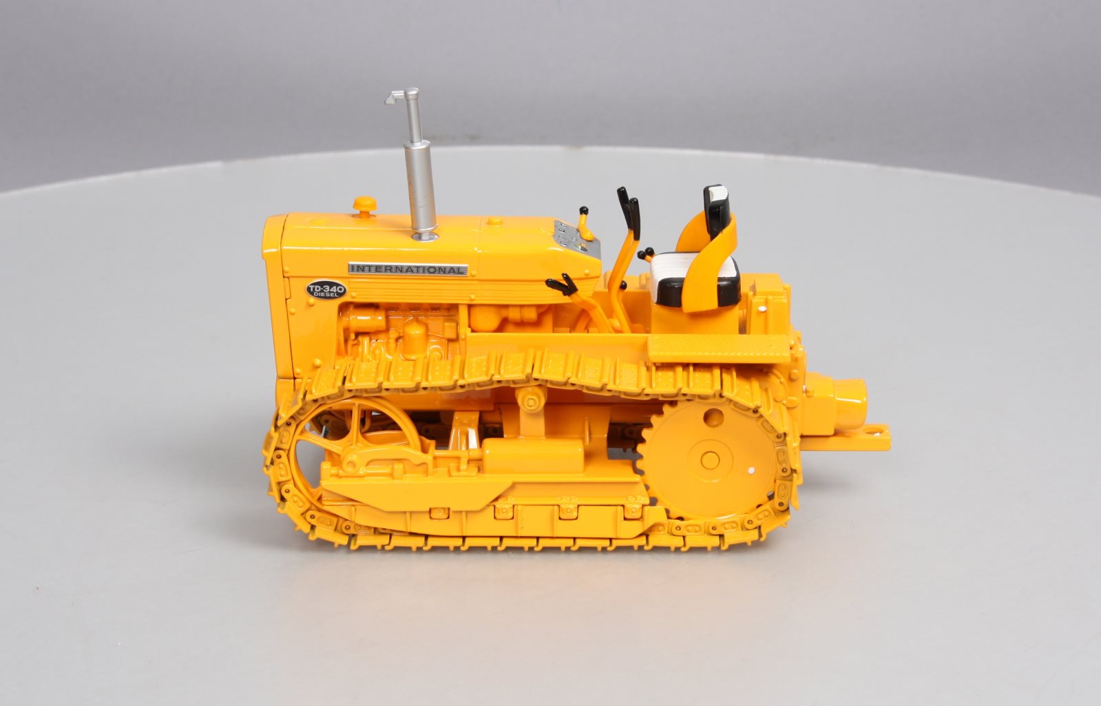 Ertl 4592 1:16 Scale Die-Cast NTTCS International TD-340 Crawler MT/Box
