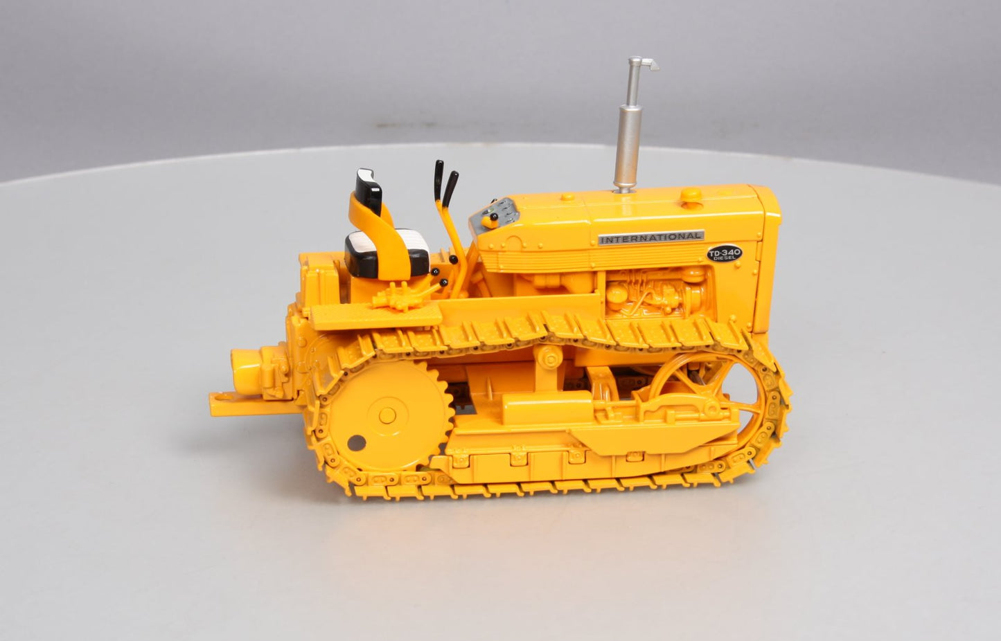 Ertl 4592 1:16 Scale Die-Cast NTTCS International TD-340 Crawler MT/Box