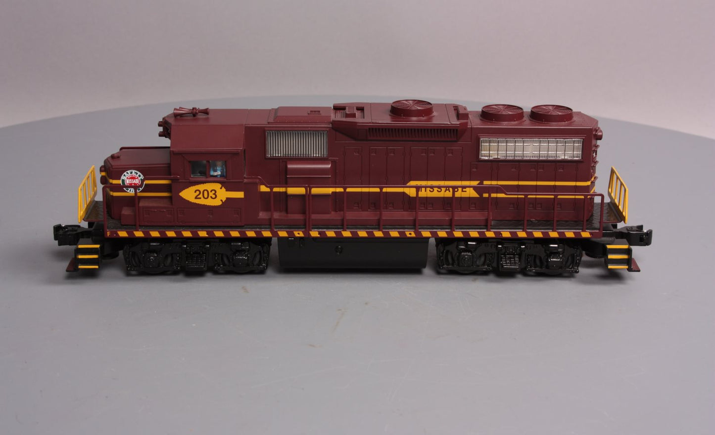 Lionel 6-28847 Lionel 6-28847 Duluth Missabe & Iron Range GP-38 Diesel Loco #203 EX/Box