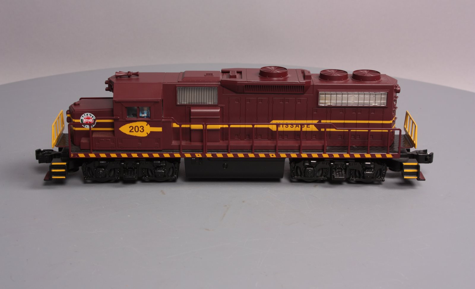 Lionel 6-28847 Lionel 6-28847 Duluth Missabe & Iron Range GP-38 Diesel Loco #203 EX/Box