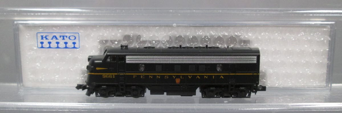 Kato 176-094 N Scale Pennsylvania F7A Single Headlight Diesel Locomotive #9661 LN/Box