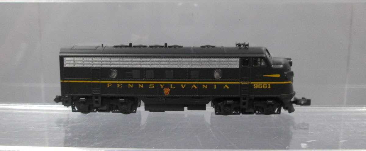 Kato 176-094 N Scale Pennsylvania F7A Single Headlight Diesel Locomotive #9661 LN/Box