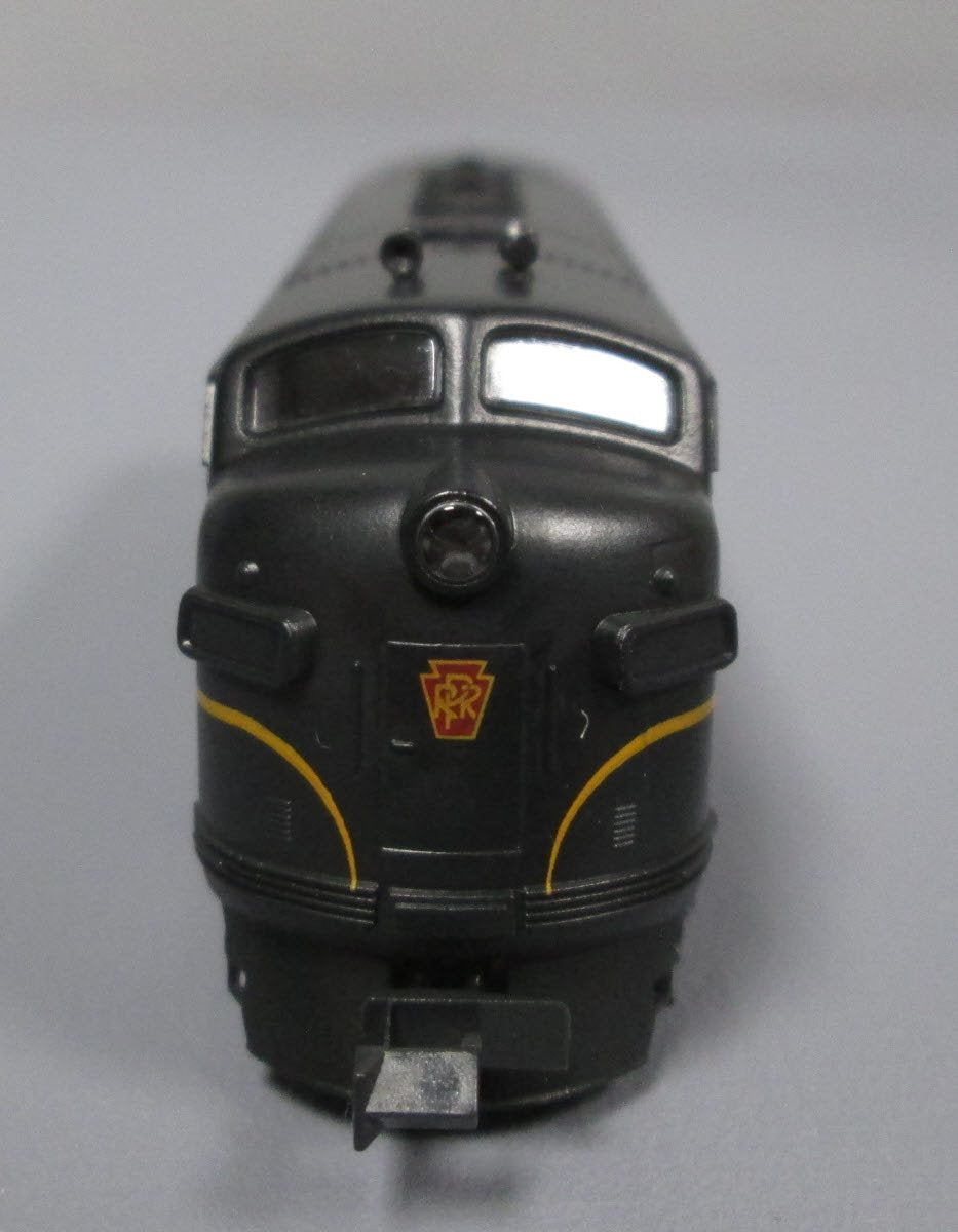 Kato 176-094 N Scale Pennsylvania F7A Single Headlight Diesel Locomotive #9661 LN/Box