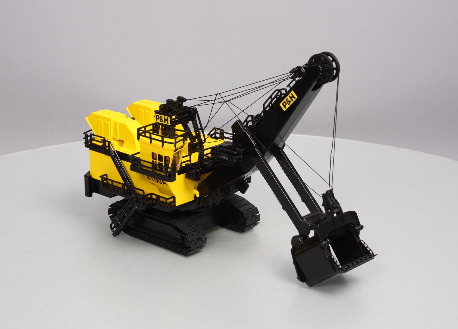 Ertl 13406 1:87 Scale Die Cast P&H Electric Operating Mining Shovel NIB
