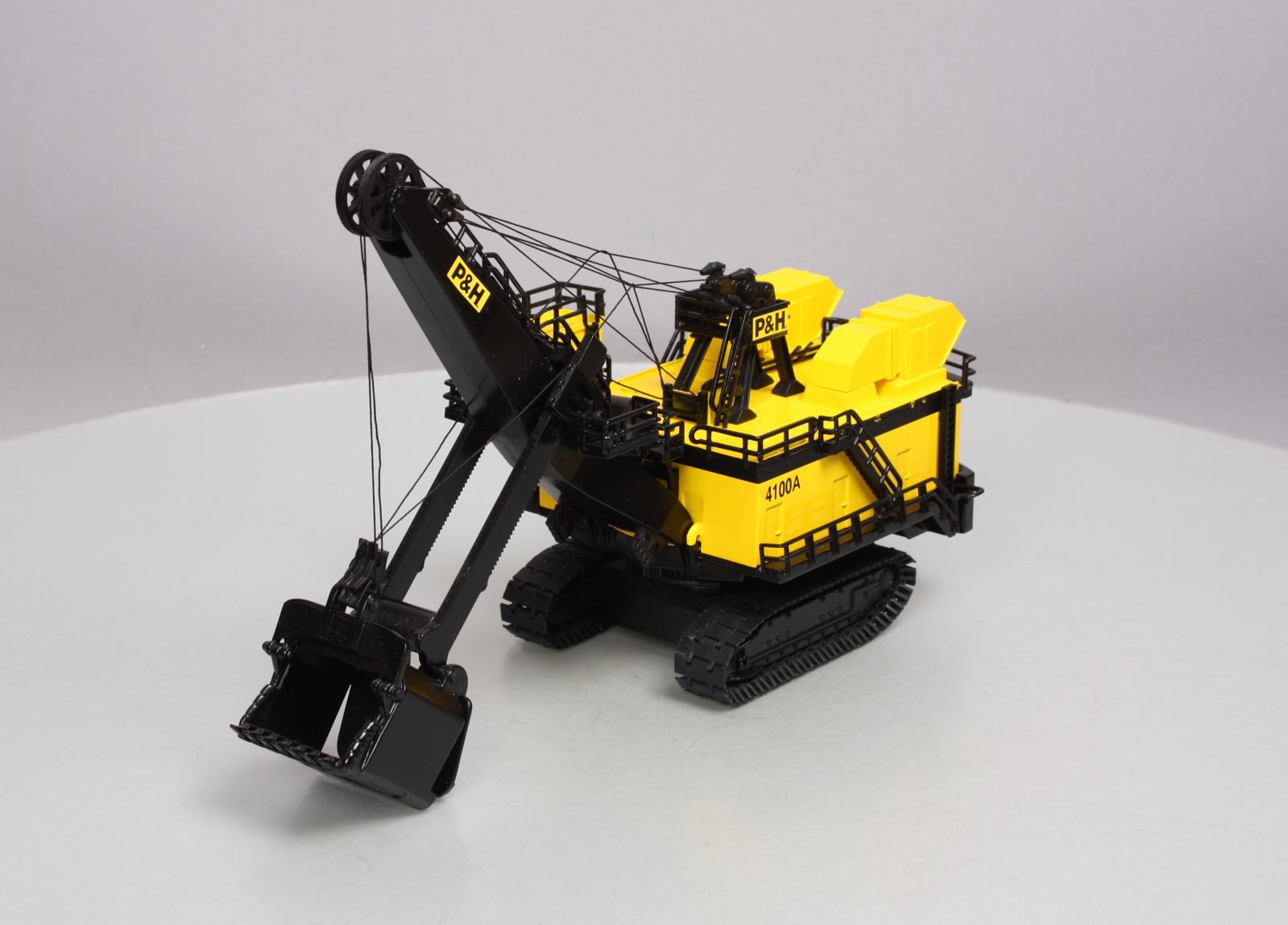 Ertl 13406 1:87 Scale Die Cast P&H Electric Operating Mining Shovel NIB