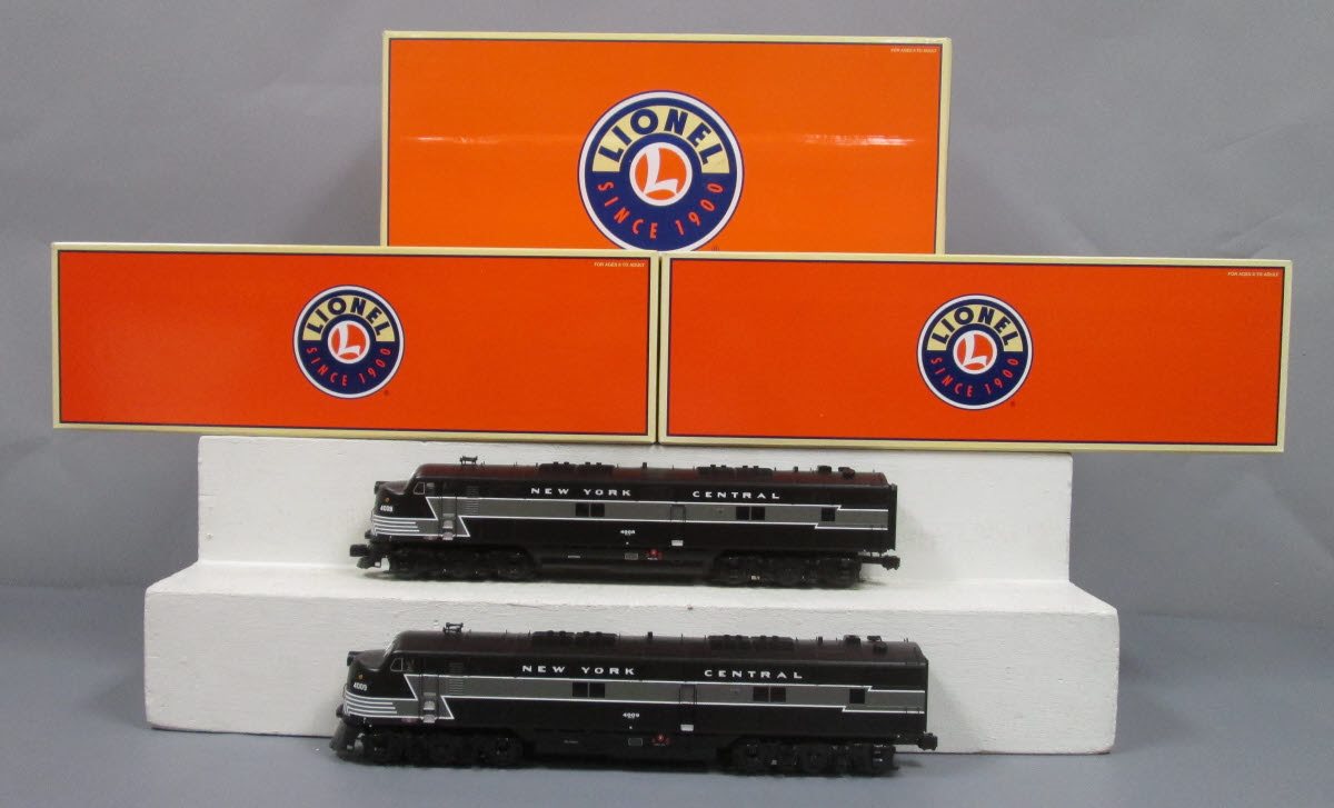 Lionel 6-24579 O New York Central E7 AA Powered Diesel Locomotive Set #4008/4009 MT/Box