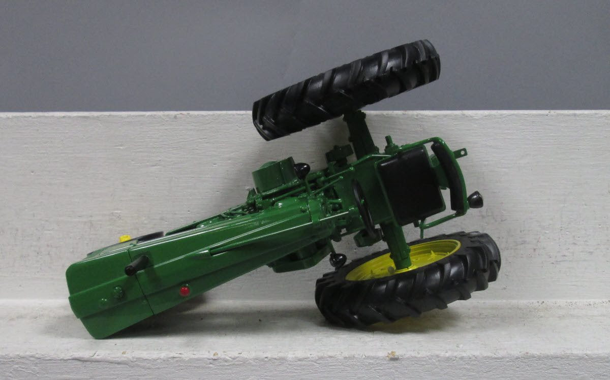 Ertl 5788 1:16 John Deere Precision Series Model 70 Diesel Tractor NIB