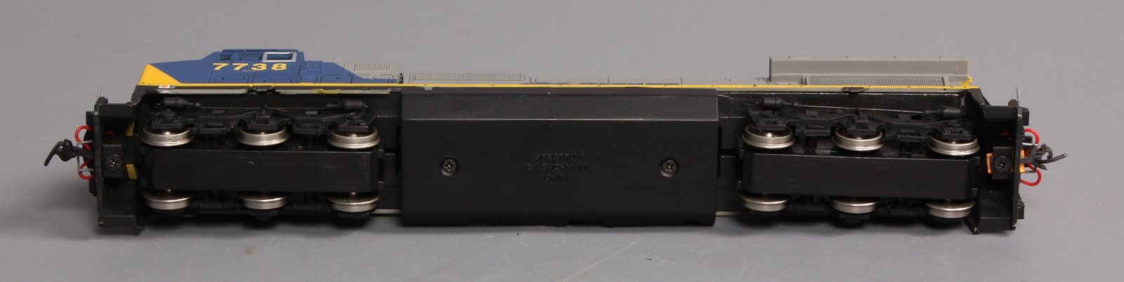 Bachmann 86013 HO Scale CSX GE Dash 8-40CW Diesel Locomotive #7738