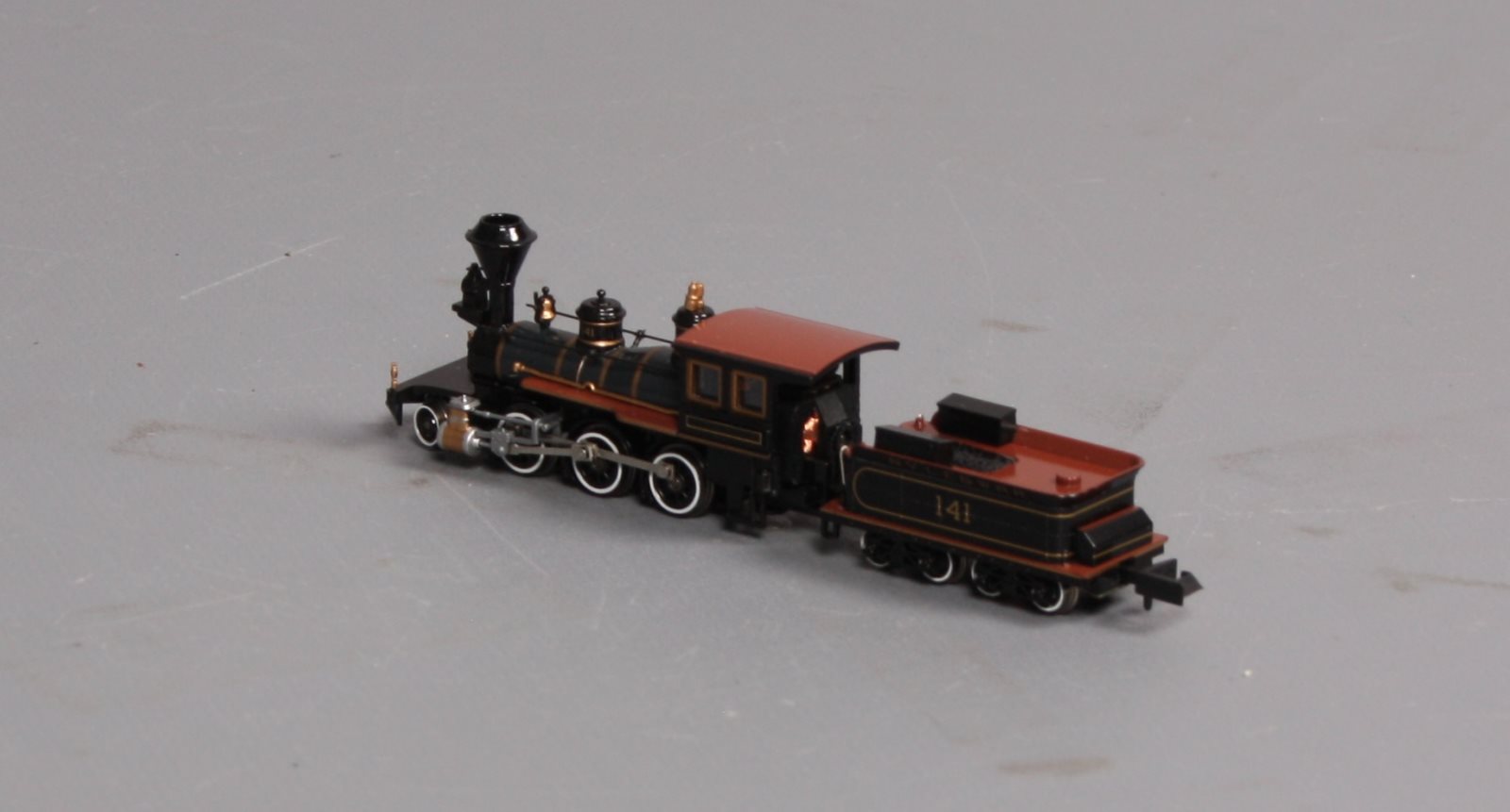 Atlas 41601 N Scale NY, LE&W 2-6-0 Mogul Steam Engine and Tender EX/Box