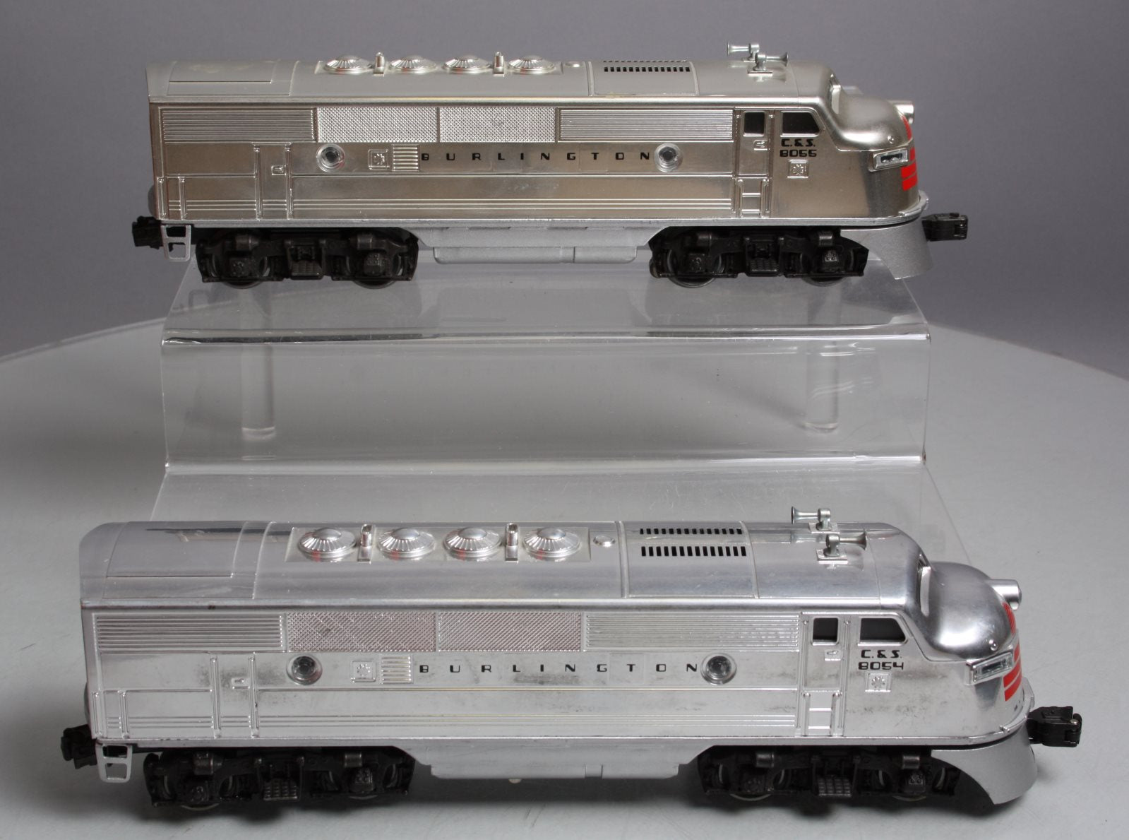 Lionel 6-8054 O Burlington F-3 AA Chrome Diesel Locomotives #8054/#8055 EX/Box