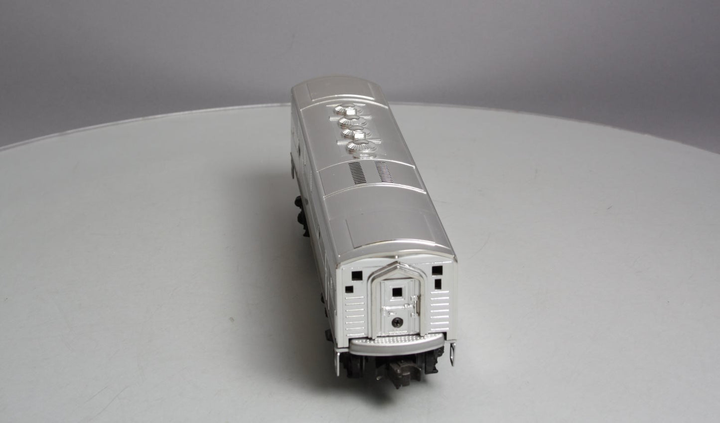 Lionel 6-8062 O Burlington F-3 B-Unit Chrome Non-Powered Diesel Locomotive #8062 VG/Box