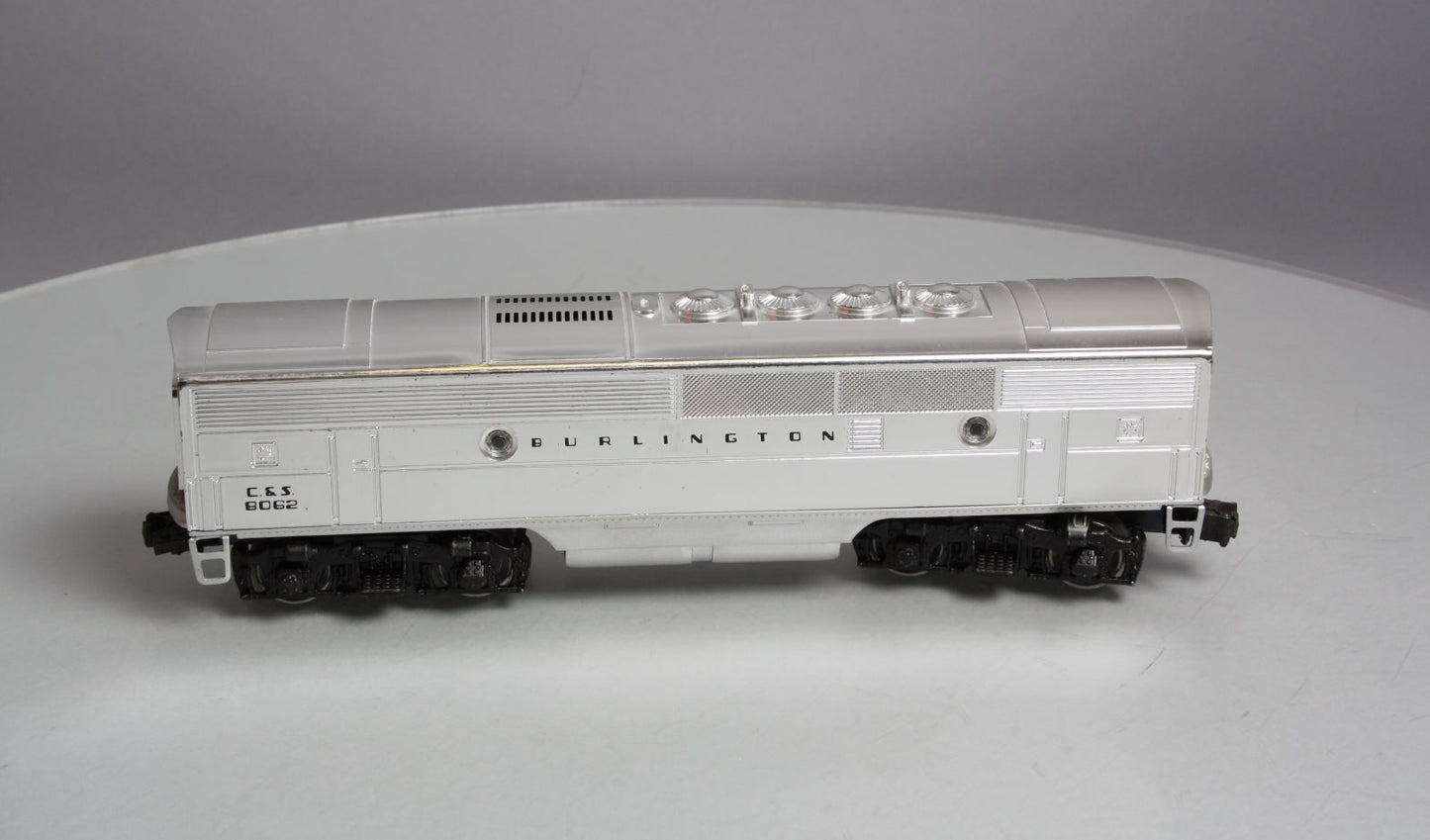 Lionel 6-8062 O Burlington F-3 B-Unit Chrome Non-Powered Diesel Locomotive #8062 VG/Box