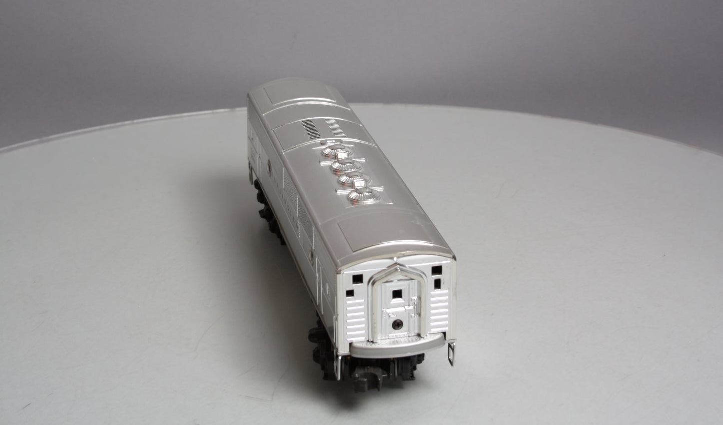 Lionel 6-8062 O Burlington F-3 B-Unit Chrome Non-Powered Diesel Locomotive #8062 VG/Box