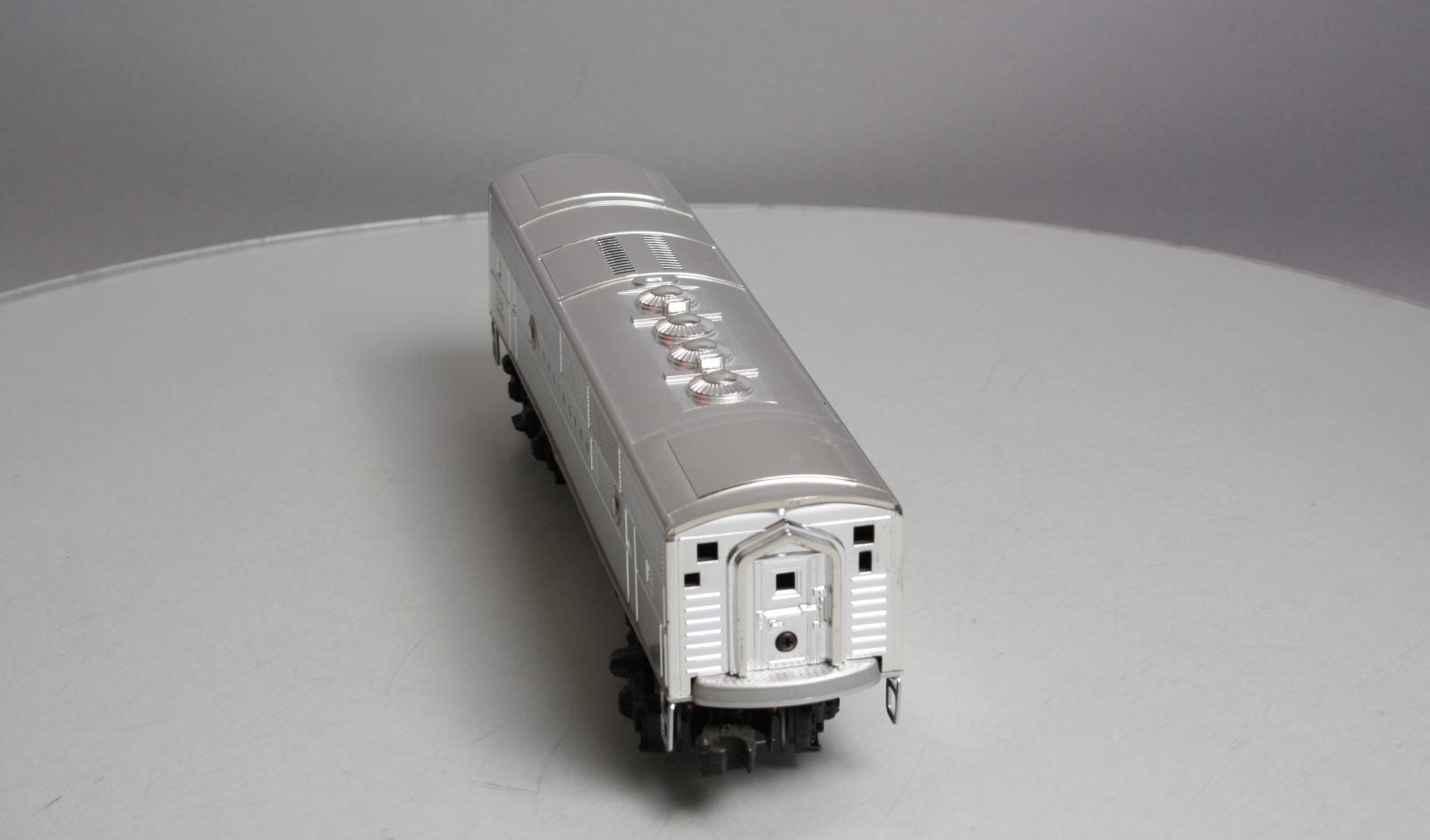 Lionel 6-8062 O Burlington F-3 B-Unit Chrome Non-Powered Diesel Locomotive #8062 VG/Box