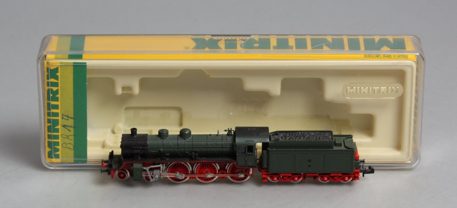 Minitrix 2077 N Scale 4-6-0 Steam Locomotive & Tender LN/Box