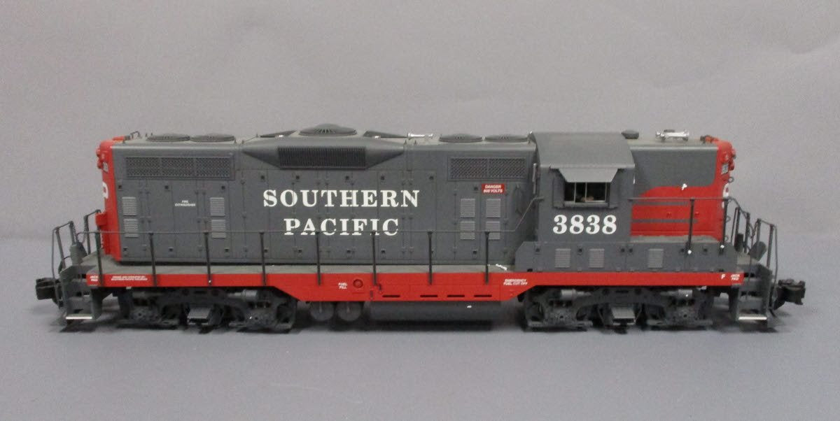 USA Trains R22111 G Southern Pacific GP-9 Diesel Locomotive #3838 EX/Box