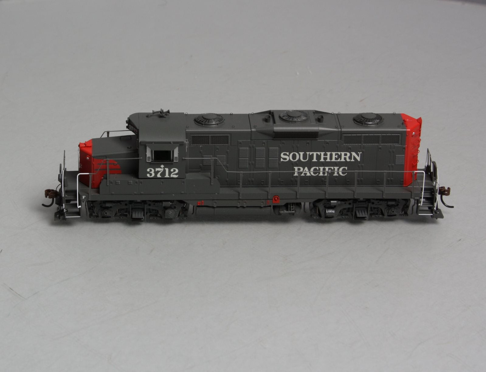 Athearn G62581 HO Southern Pacific GP9 Diesel Locomotive #3712