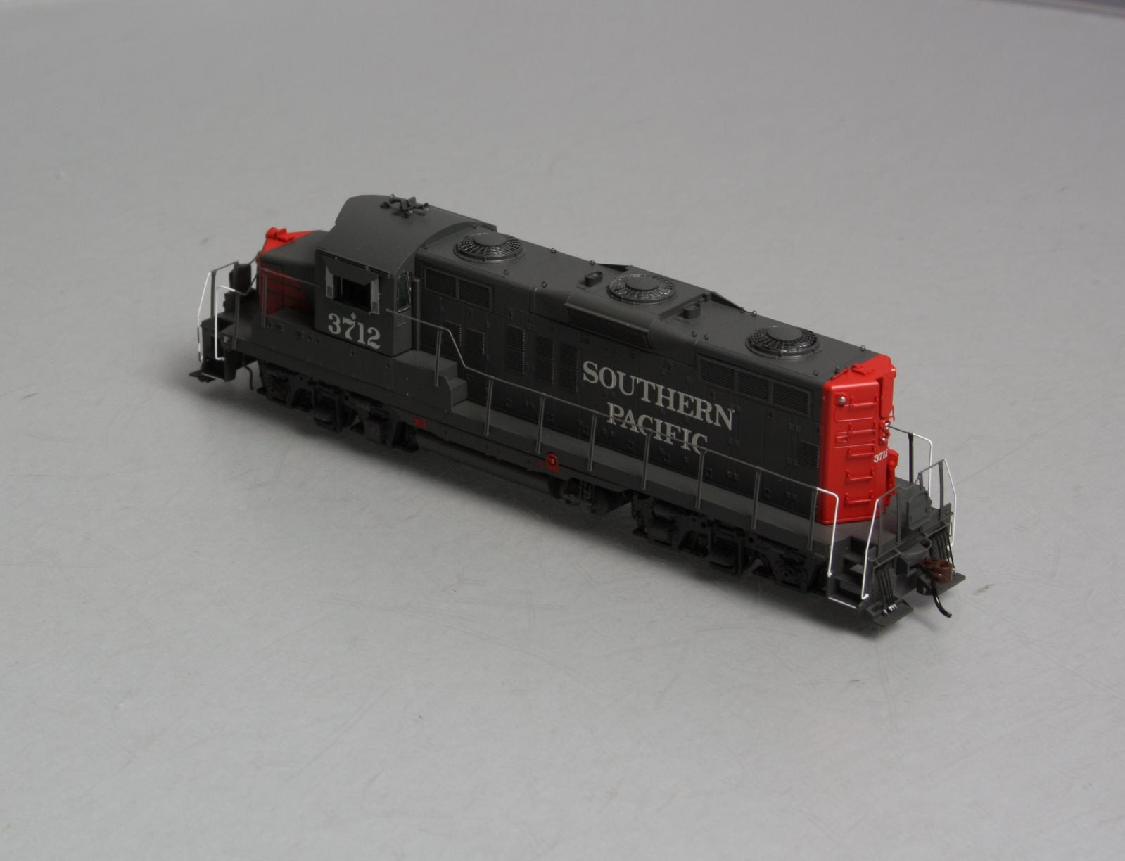Athearn G62581 HO Southern Pacific GP9 Diesel Locomotive #3712