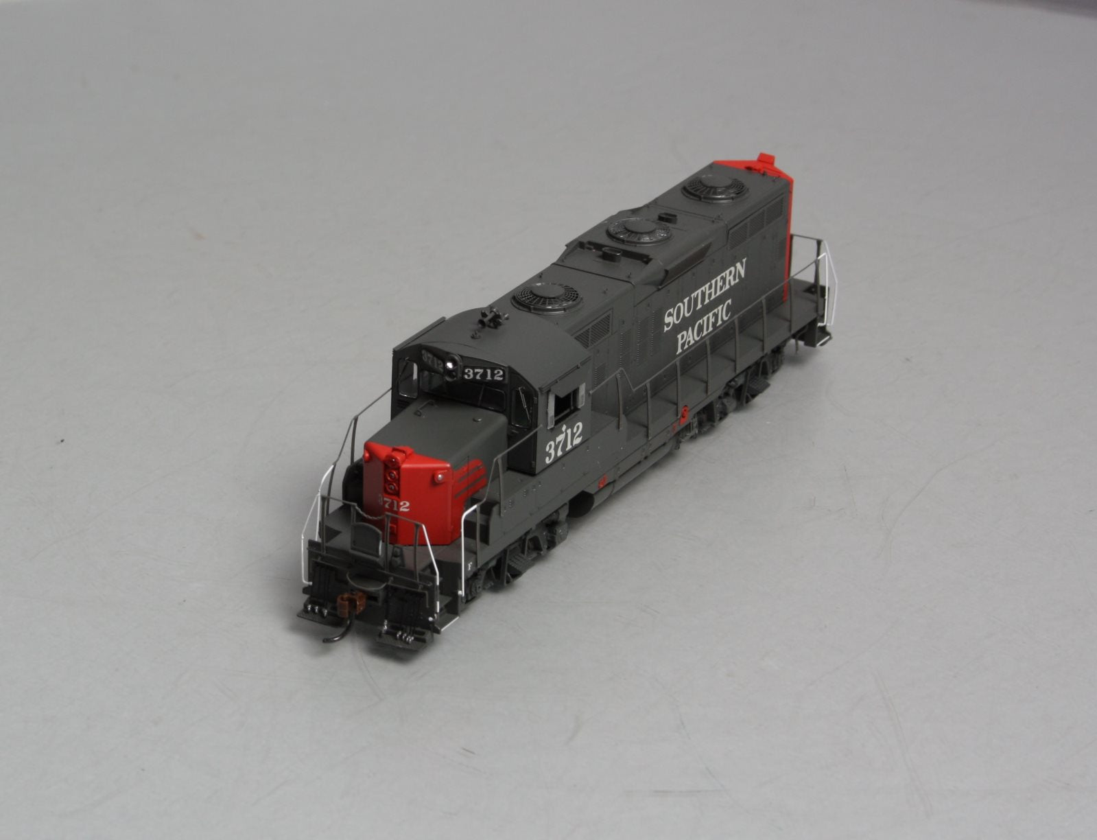 Athearn G62581 HO Southern Pacific GP9 Diesel Locomotive #3712