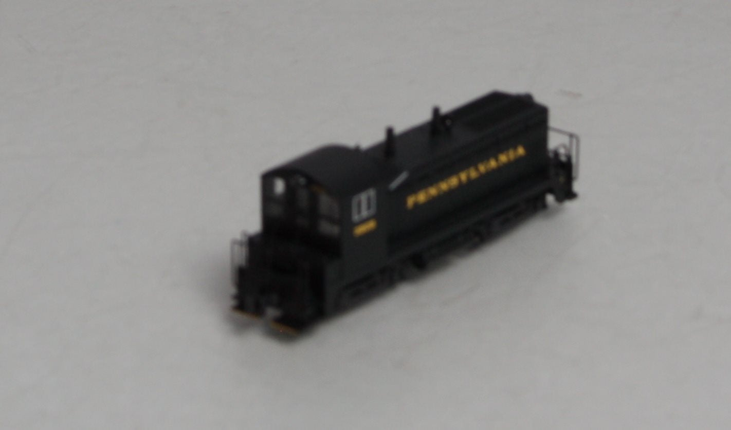 Kato 176-4361 N Scale PRR NW2 Switcher #3909