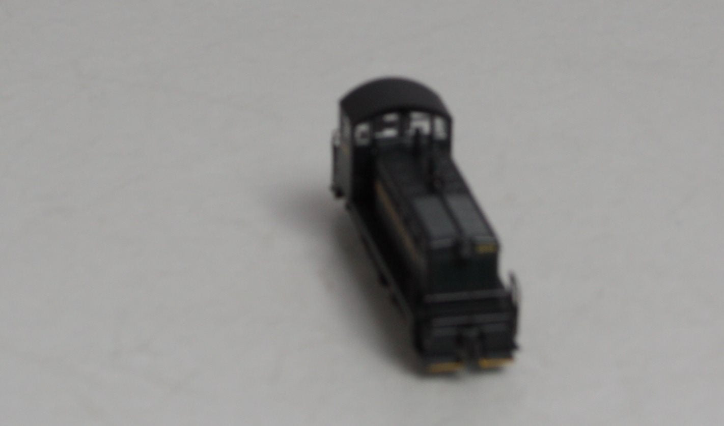 Kato 176-4361 N Scale PRR NW2 Switcher #3909